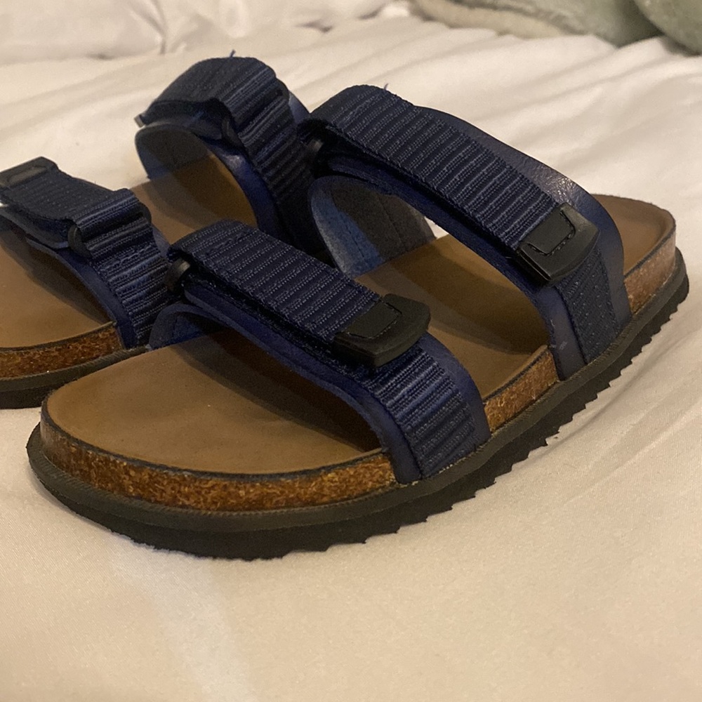 Steve Madden Navy blue Boys sandals - Picture 2 of 4